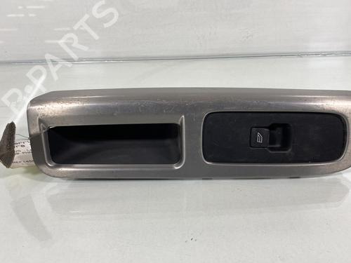 Used Right front window switch VOLVO V50 (545) 1.6 D (110 hp) 19981236