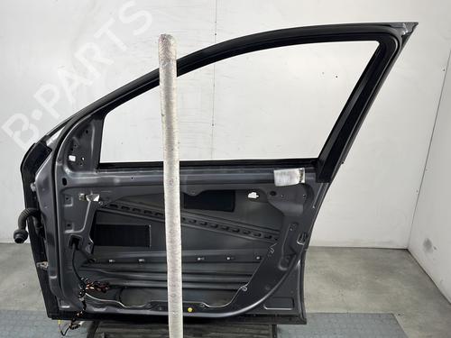 Used Right front door Right front door 28301583 28301583