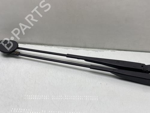 Used Front windshield wiper arm RENAULT TWINGO I (C06_) 1.2 (C066, C068) (58 hp) 31160273