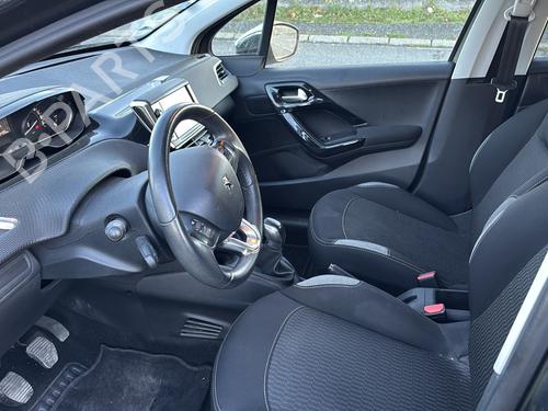 Brugte PEUGEOT 208 I (CA_, CC_) 1.6 HDi / BlueHDi 75 (75 hp) 4381721