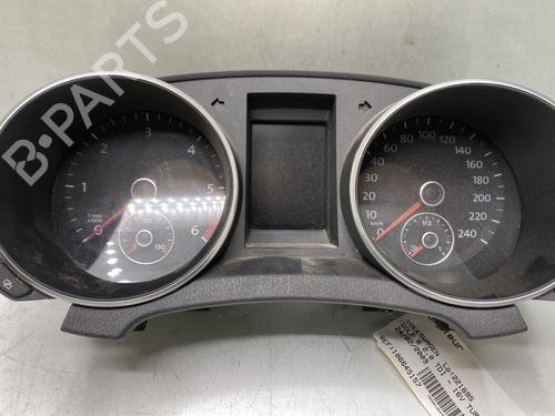 Used Instrument cluster VW GOLF VI (5K1) 2.0 TDI (110 hp) 26236584