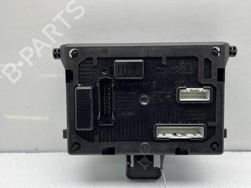 Zekeringkast RENAULT CLIO III Grandtour (KR0/1_) 1.5 dCi (KR0G) (68 hp) 22314697