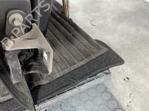Right front door OPEL MERIVA B MPV (S10) 1.7 CDTI (75) | BP26660973C3 