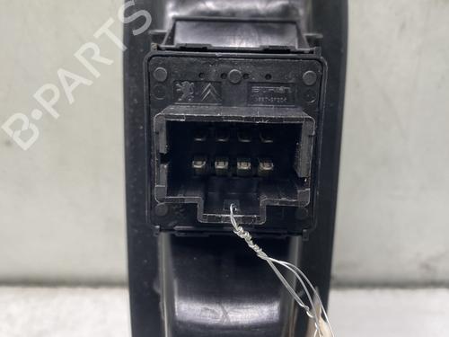 Used Left front window switch Left front window switch PEUGEOT 208 I (CA_, CC_) 1.2 VTI 82 (82 hp) 31594673 31594673