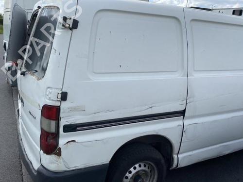 Front right lock TOYOTA HIACE IV Van (__H1_, __H2_) 2.5 D-4D (KLH12, KLH22) | BP19949327C97 