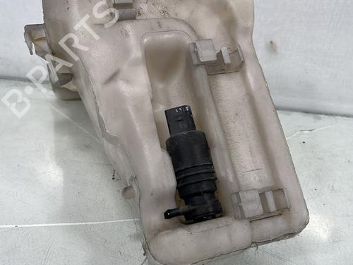 Used Windscreen washer tank Windscreen washer tank MERCEDES-BENZ C-CLASS (W202) C 220 CDI (202.133) (125 hp) 33831179 33831179