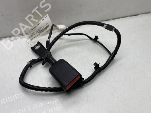 Used Seat buckle TOYOTA YARIS (_P13_) 1.5 Hybrid (NHP130_, NHP130) (101 hp) 21005175