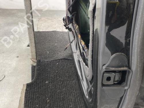 Used Left rear door Left rear door 22448416 22448416