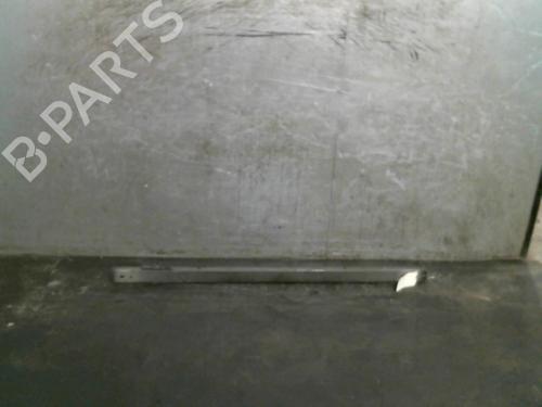 Used Front bumper reinforcement NISSAN X-TRAIL I (T30) 2.2 dCi 4x4 (136 hp) 20002046
