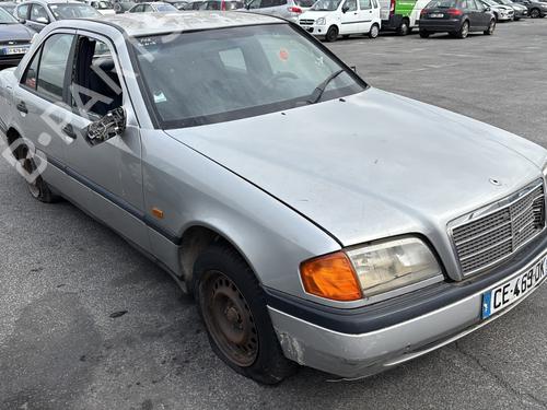 Right front indicator MERCEDES-BENZ C-CLASS (W202) C 220 D (202.121) | BP32314583C33 