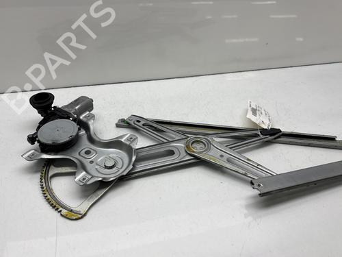 Used Front right window mechanism TOYOTA YARIS (_P9_) 1.3 VVT-i (SCP90_, SCP90R) (87 hp) 29939797