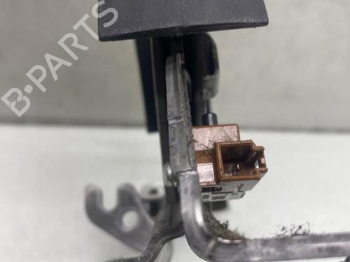 Used Hand brake TOYOTA YARIS (_P13_) 1.0 (KSP130_, KSP130) (69 hp) 19988451