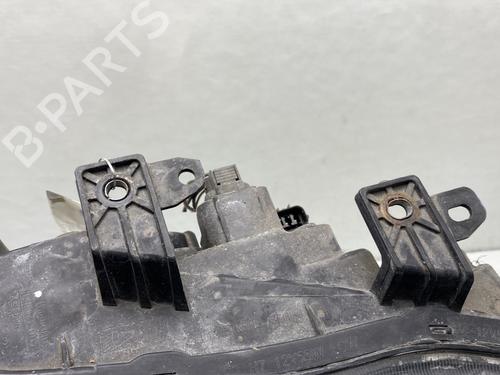 Used Right headlight Right headlight MG MG ZS Hatchback 2.0 TD (113 hp) 25742973 25742973