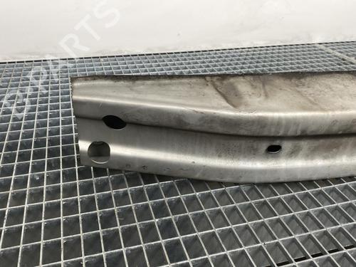 Used Front bumper reinforcement Front bumper reinforcement 19995250 19995250
