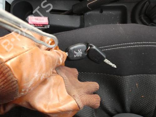 Front right lock PEUGEOT PARTNER Box Body/MPV (5_, G_) 1.6 HDi 75 | BP20023992C97