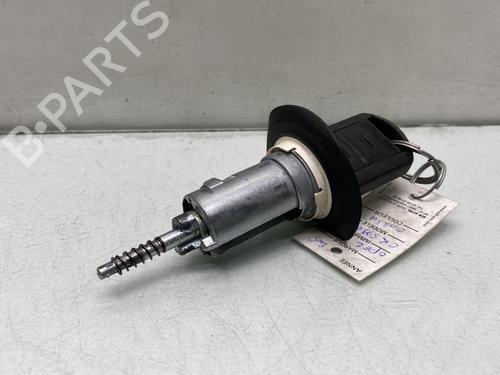 Used Ignition barrel OPEL CORSA C (X01) 1.2 Twinport (F08, F68) (80 hp) 31804485