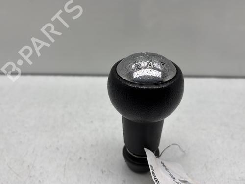 Used Shift knob PEUGEOT 307 (3A/C) 1.4 16V (88 hp) 30515414