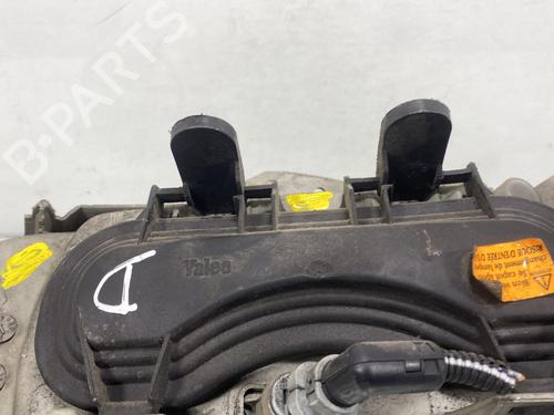 Right headlight RENAULT ESPACE III (JE0_) 2.2 12V TD (JE0E, JE0H, JE0P) | BP23768324C29 