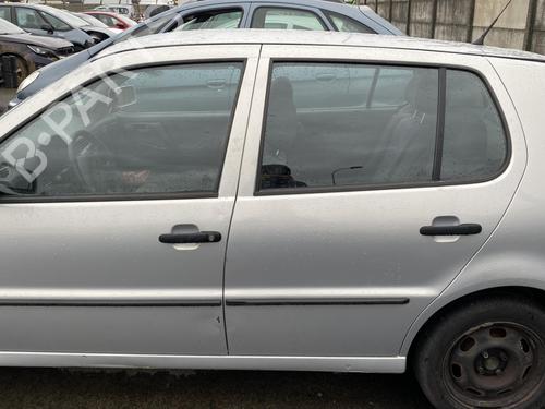 Left taillight VW POLO III (6N1) 75 1.6 | BP21489965C34 