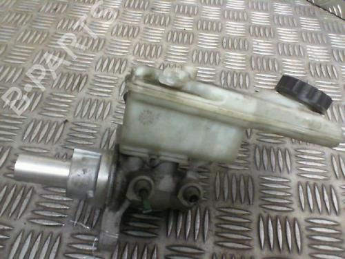 Used Brake master cylinder RENAULT MEGANE II Saloon (LM0/1_) [2003-2025]  19986408