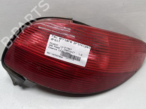 Used Right taillight PEUGEOT 206 CC (2D) 1.6 16V (2DNFUF, 2DNFUR) (109 hp) 32314549