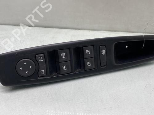 Used Left front window switch RENAULT MEGANE III Hatchback (BZ0/1_, B3_) 1.5 dCi (BZ0C) (90 hp) 31121668