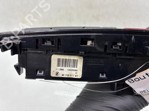 Used Warning switch Warning switch 37029066 37029066