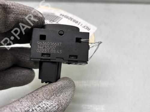 Right front window switch PEUGEOT 407 SW (6E_, 6D_) 1.6 HDi 110 | BP28281664I26 