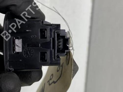 Used Right rear window switch Right rear window switch MERCEDES-BENZ CLA Shooting Brake (X118) CLA 180 (118.684) (136 hp) 19948694 19948694