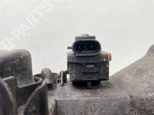 Used Right headlight Right headlight RENAULT MASTER II Van (FD) 2.5 D (FD0A, FD0E, FD2E, FD3E) (80 hp) 31325901 31325901