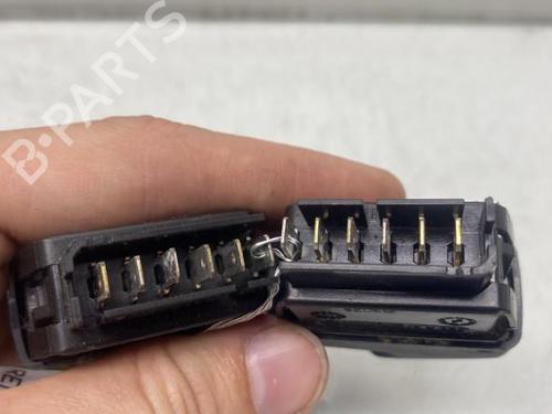 Used Left front window switch Left front window switch RENAULT MEGANE Scenic (JA0/1_) 2.0 i (JA02, JA0G) (109 hp) 19989003 19989003