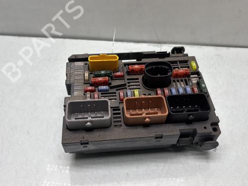 Sikringsdåse PEUGEOT 3008 I MPV (0U_) 1.6 HDi (114 hp) 30082737