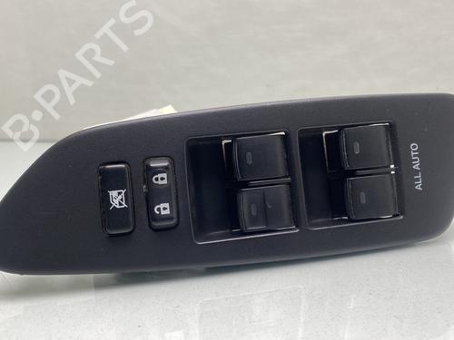 Used Left front window switch TOYOTA AURIS (_E15_) 1.4 D-4D (NDE150_, NDE150R) (90 hp) 24590895