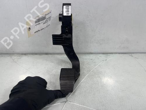 clutch-pedal-fiat-tipo-hatchback-356_-357_-2016-36150294 main image