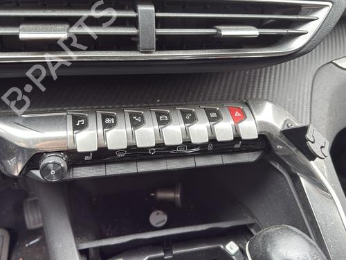 Deurruit rechts achter PEUGEOT 5008 II (MC_, MJ_, MR_, M4_) 1.2 THP (MRHNYH, MRHNYW, MRHNSJ, MRHNSU, MRHNSM) | BP30864066C21