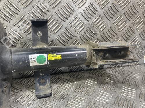 right-front-shock-absorber-renault-clio-iv-bh_-2012-2013-2014-2015-2016-2017-2018-2019-2020-2021-33175012 main image