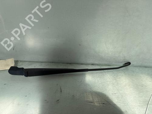Used Front windshield wiper arm Front windshield wiper arm 37171640 37171640