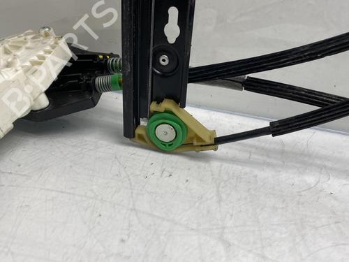 Used Front right window mechanism Front right window mechanism AUDI A1 (8X1, 8XK) 1.6 TDI (105 hp) 19962336 19962336