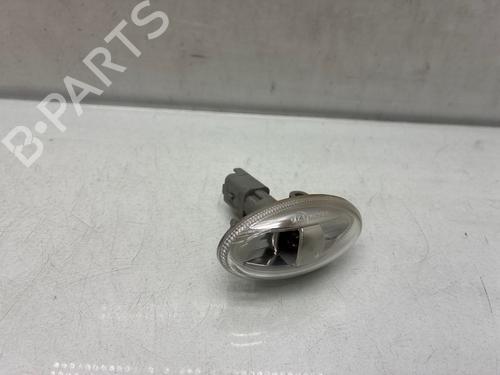 Left side indicator PEUGEOT 407 (6D_) 2.0 HDi 135 (6DRHRH, 6DRHRE, 6DRHRG, 6DRHRJ) | BP37075756I20 - Image 2