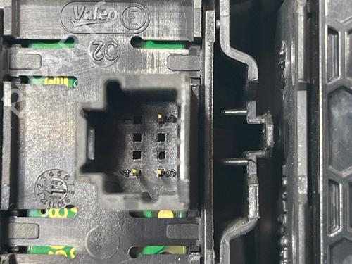 Interruttore luci Interruttore luci RENAULT MEGANE III Hatchback (BZ0/1_, B3_) 1.2 TCe (BZ16, BZ28) (132 hp) 36389083 36389083