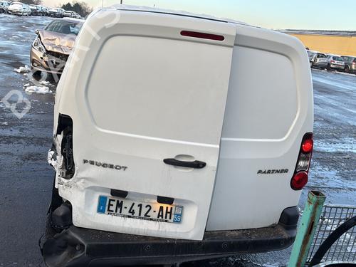 Right headlight PEUGEOT PARTNER Box Body/MPV 1.6 BlueHDi 100 | BP31881157C29 