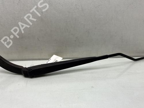 Used Front windshield wiper arm Front windshield wiper arm RENAULT CLIO IV Grandtour (KH_) 1.5 dCi 90 (KHN3, KHN4) (90 hp) 33830011 33830011