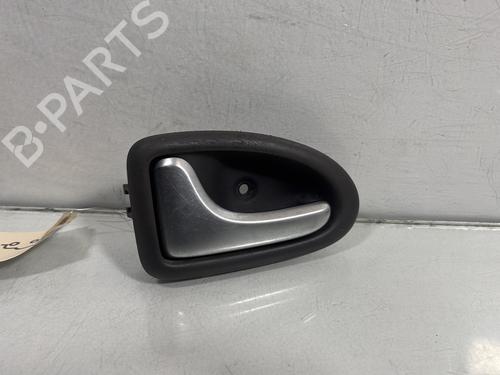 Poignée intérieure avant gauche RENAULT SCÉNIC I MPV (JA0/1_, FA0_) 1.9 dCi (JA05, JA1F) (102 hp) 29707034