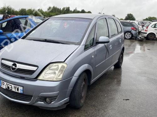 Right front fog light OPEL MERIVA A MPV (X03) 1.3 CDTI (E75) | BP21081027C31 