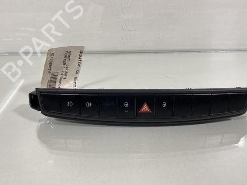 Used Warning switch Warning switch SMART FORFOUR (454) 1.1 (454.030) (75 hp) 19997888 19997888