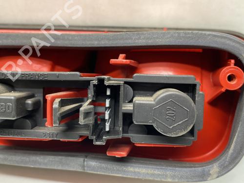 Used Right tailgate light Right tailgate light RENAULT SAFRANE II (B54_) 2.2 dT (B54G) (113 hp) 26495707 26495707