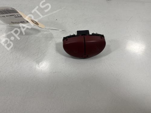 Bouton de warning PEUGEOT 206 Hatchback (2A/C) 1.4 i (75 hp) 30698579