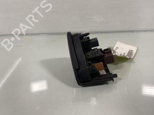 Used Warning switch Warning switch RENAULT KOLEOS I (HY_) 2.0 dCi 4x4 (HY0K) (150 hp) 20020917 20020917