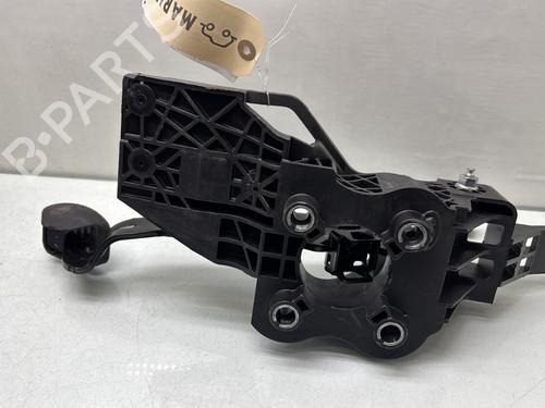 Used Break pedal Break pedal PEUGEOT 5008 II (MC_, MJ_, MR_, M4_) 1.2 THP (MRHNYH, MRHNYW, MRHNSJ, MRHNSU, MRHNSM) (131 hp) 32527736 32527736