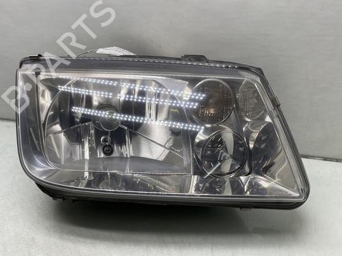 Faro derecho VW BORA I (1J2) 1.9 TDI (110 hp) 25261992